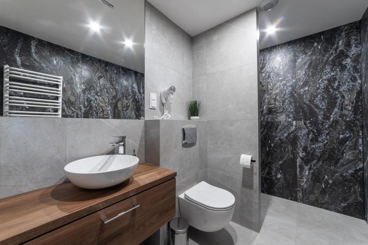 Milu Apartments Sebastiana Краков Экстерьер фото